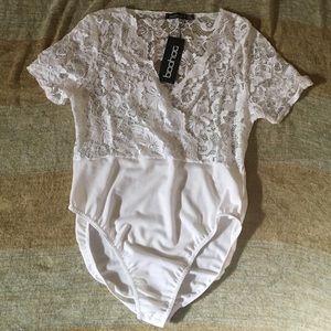 Boohoo Boutique Bodysuit: White Lace Short Sleeve